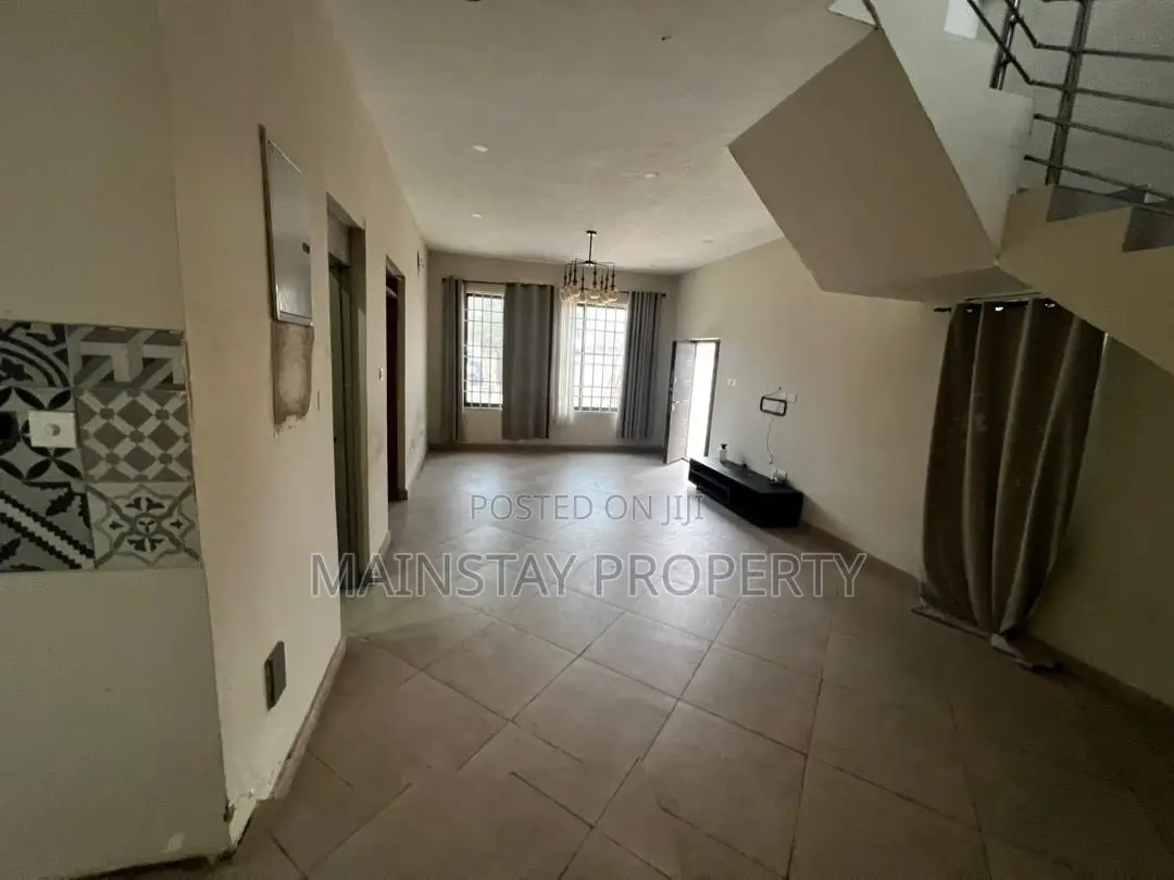 3bdrm Duplex in Mainstay Estates, Tseaddo for rent