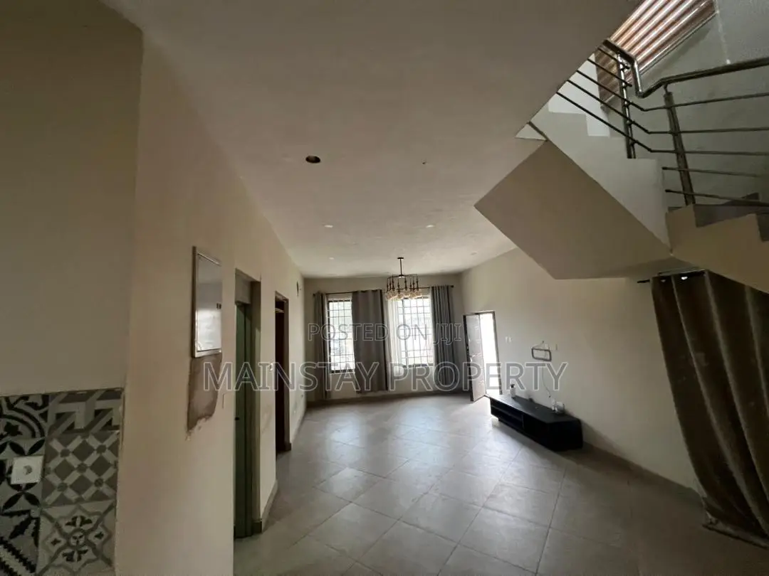 3bdrm Duplex in Mainstay Estates, Tseaddo for rent