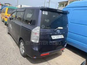 Toyota Voxy 2013 Black