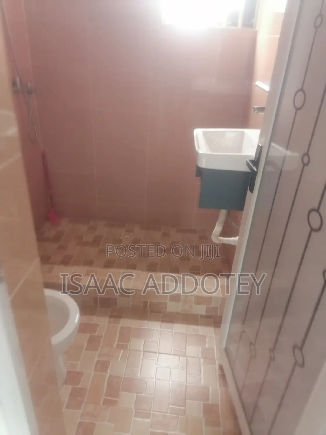 2bdrm Bungalow in Baatsona Total for rent