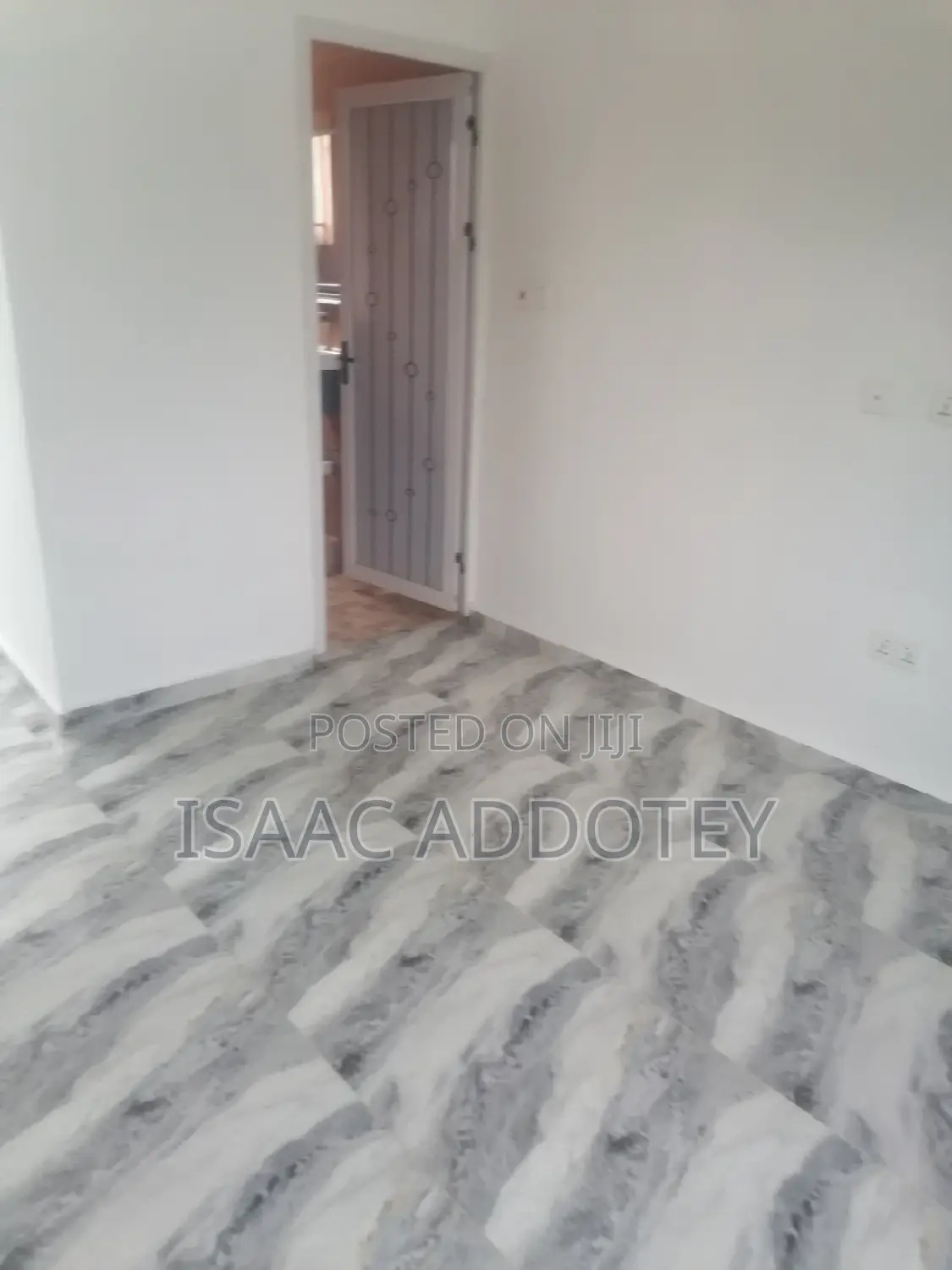 2bdrm Bungalow in Baatsona Total for rent