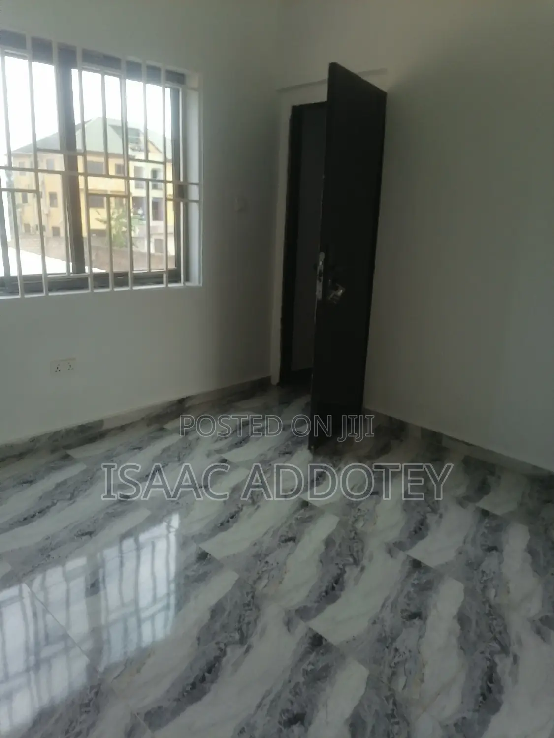 2bdrm Bungalow in Baatsona Total for rent