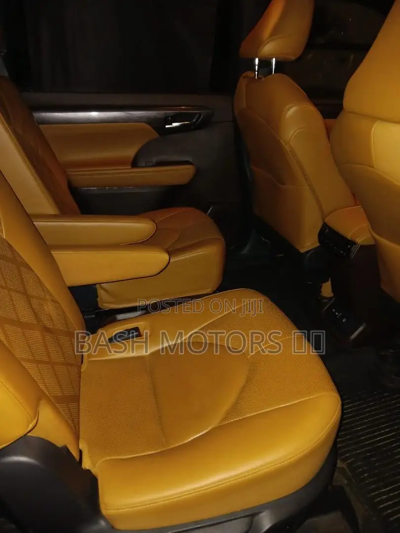 Toyota Highlander Platinum FWD 2023 Black
