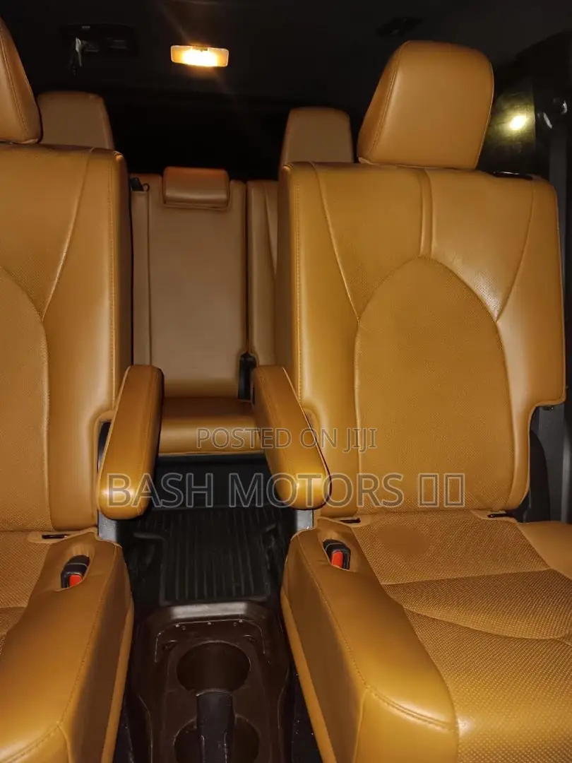 Toyota Highlander Platinum FWD 2023 Black