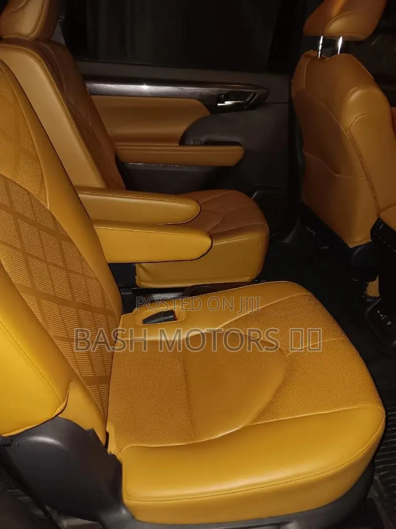 Toyota Highlander Platinum FWD 2023 Black