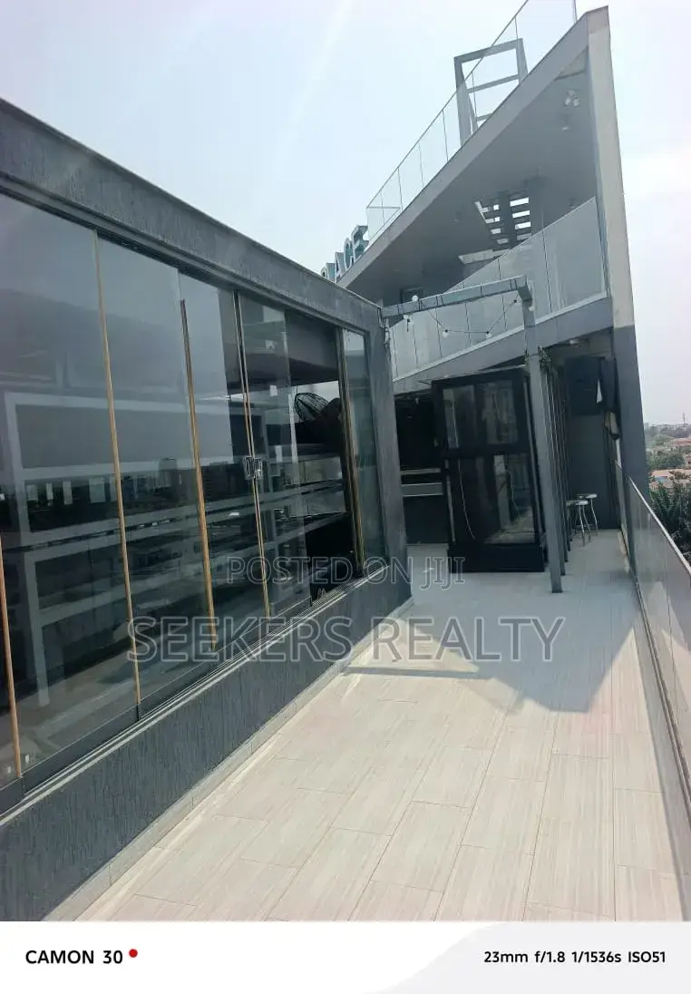  Rooftop Restaurant Space for Rent – Osu Oxford Street