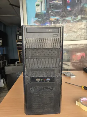Desktop Computer Asus 8GB AMD A8 HDD+SSD 500GB