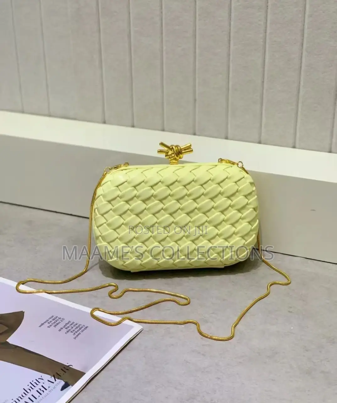 Bottega Veneta Knot Minaudière Ladies Clutch Bag ( Comes With a Box)