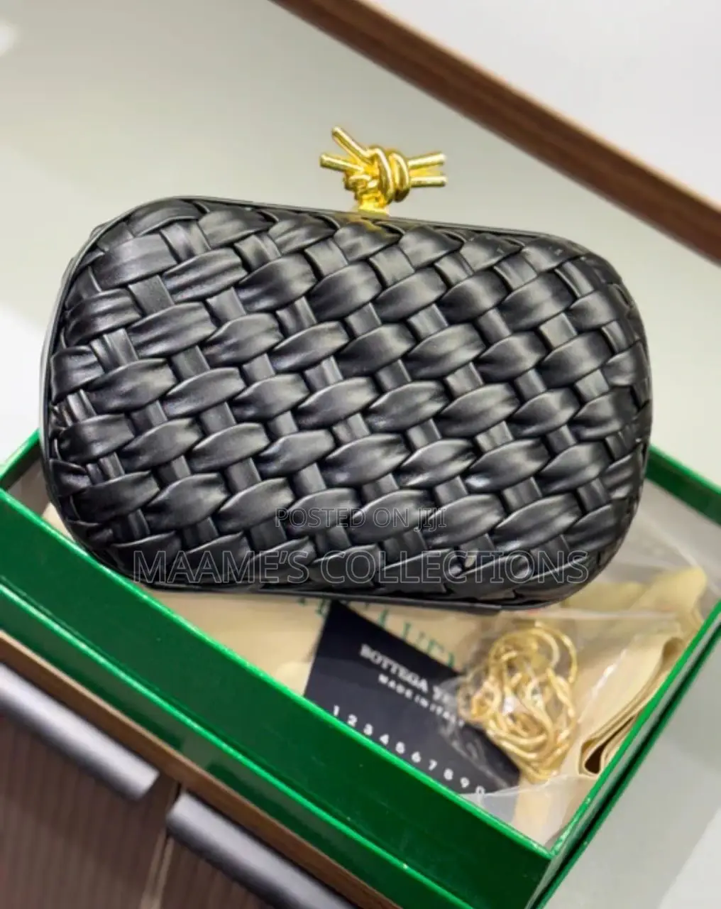 Bottega Veneta Knot Minaudière Ladies Clutch Bag ( Comes With a Box)