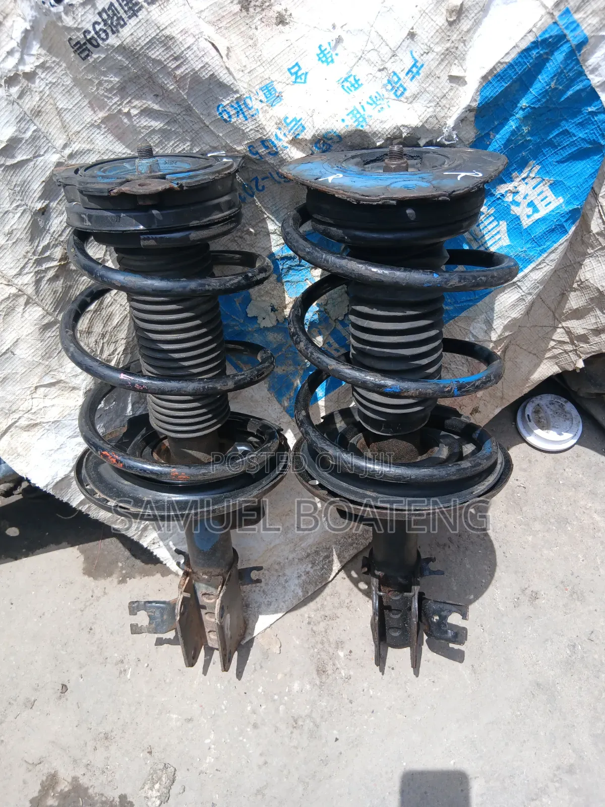 Nissan Altima 3.5 Front Shocks
