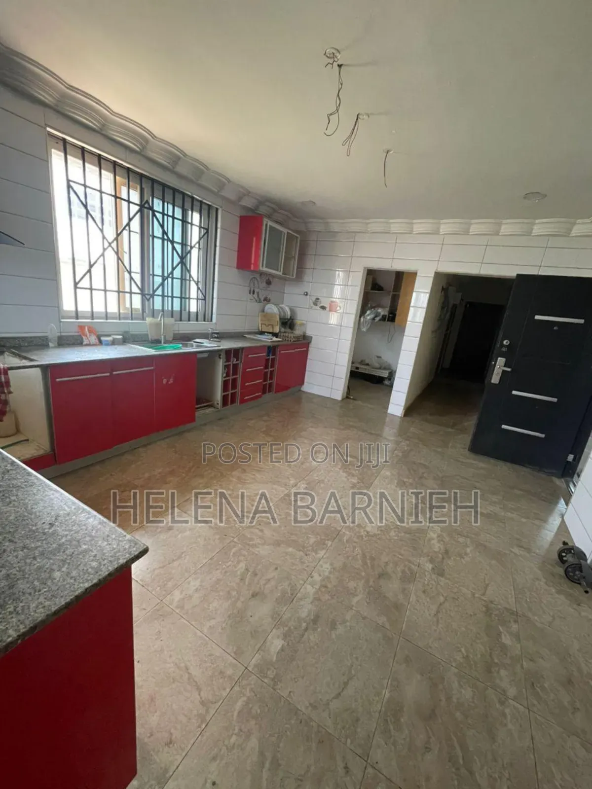 5bdrm Apartment in Helena Estate Agency, Police Station for rent