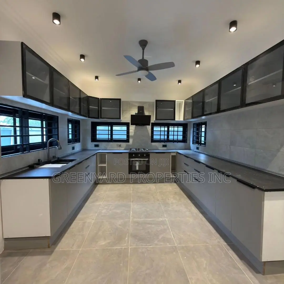 3bdrm House in Lakeside C8 for sale