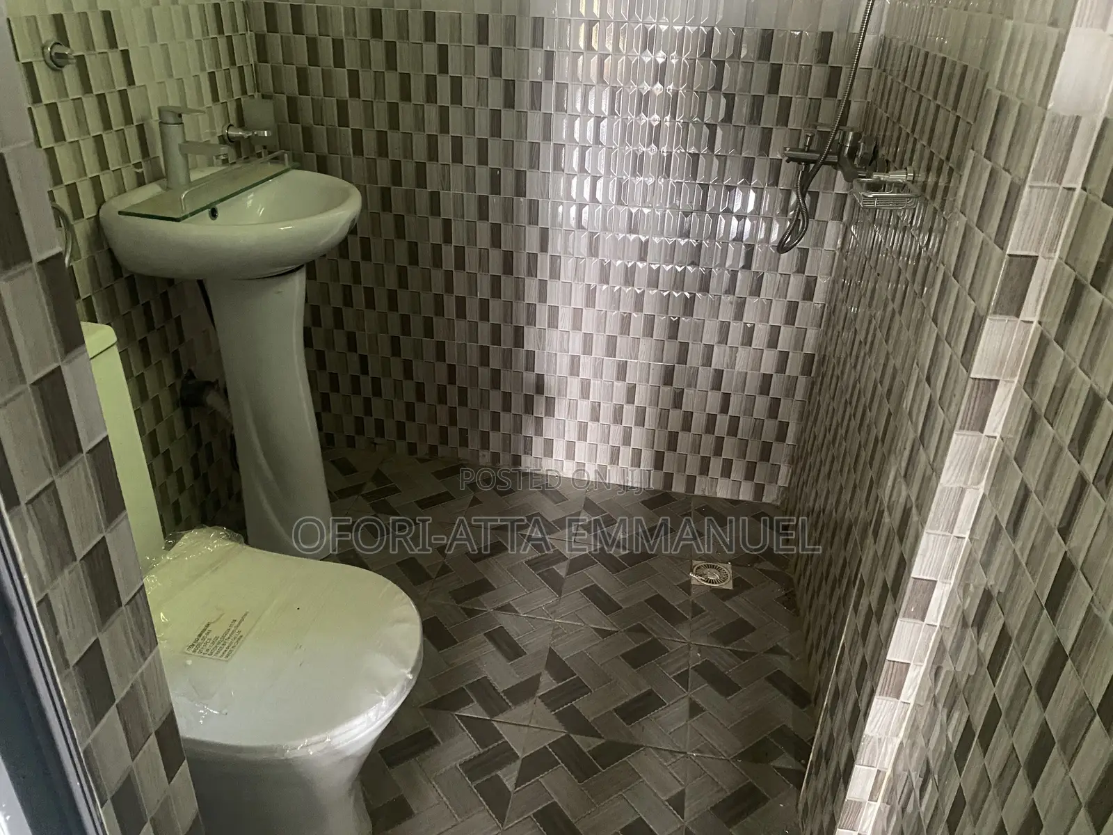 2bdrm Apartment in Amasaman Achiaman, Pokuase for rent