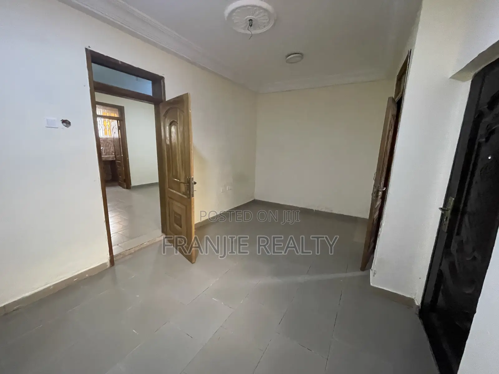1bdrm Apartment in Franjie Realty, West Hills Mall Area for rent