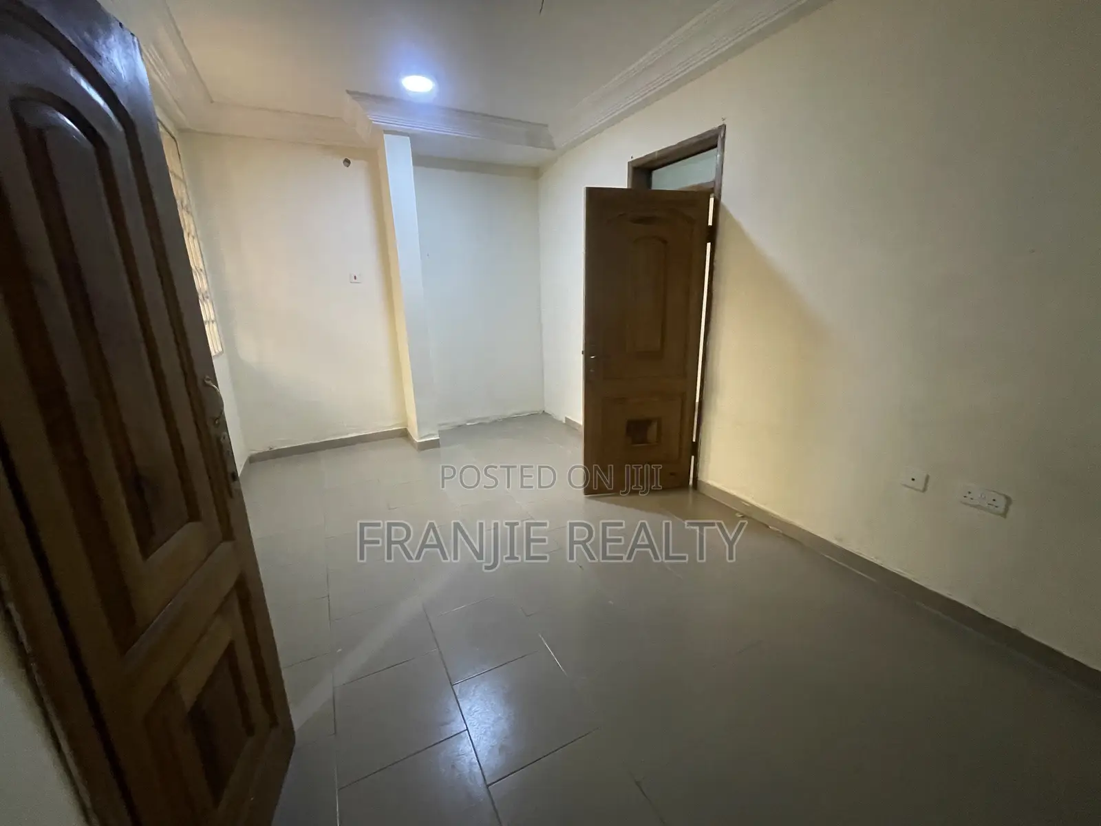 1bdrm Apartment in Franjie Realty, West Hills Mall Area for rent