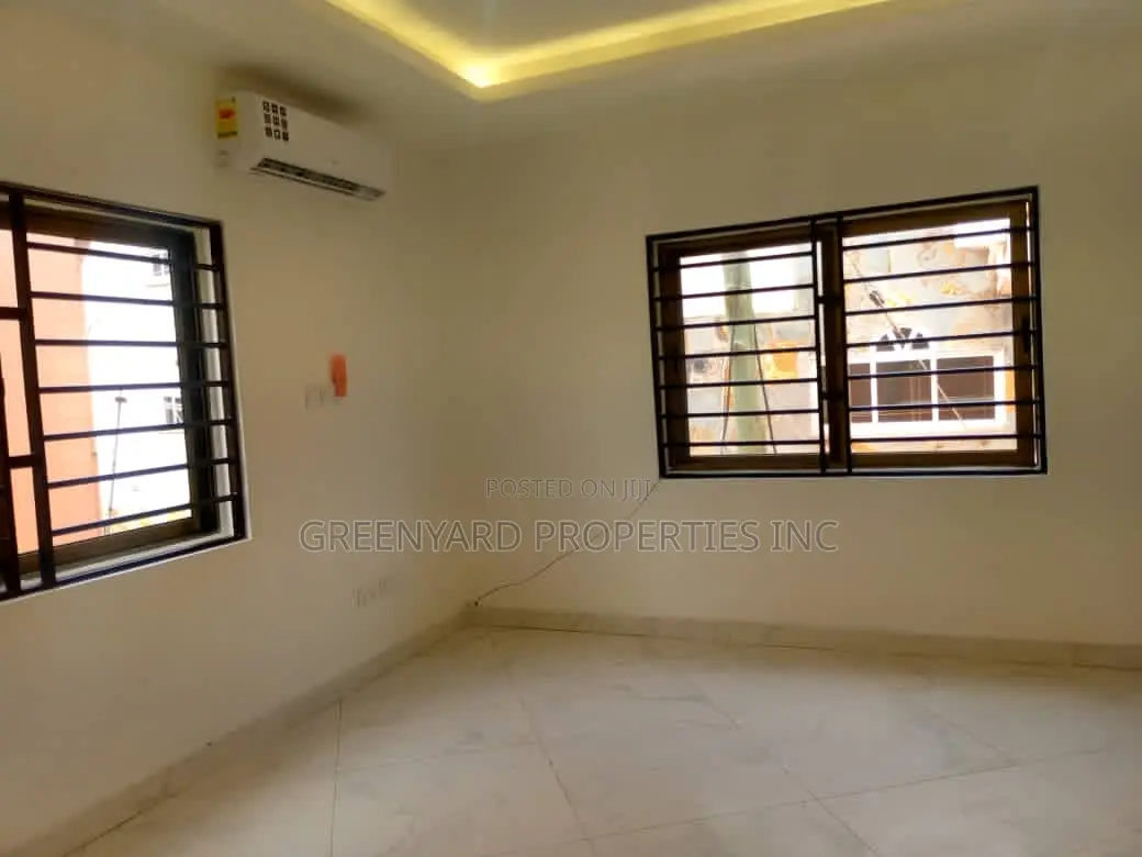 2bdrm Townhouse / Terrace in Cantonments for rent