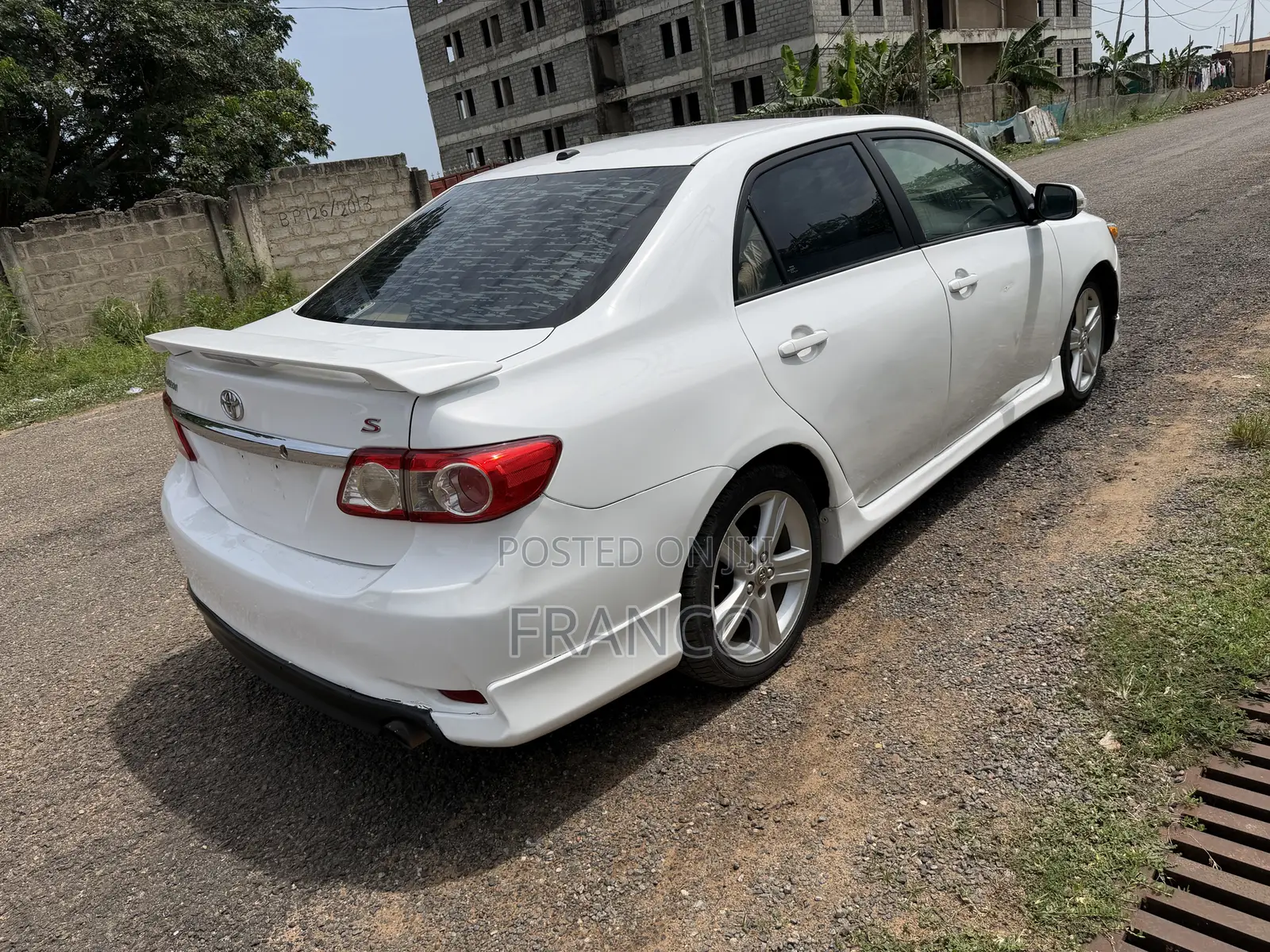 Toyota Corolla S Special Edition 4dr Sedan (1.8L 4cyl 4A) 2013 White