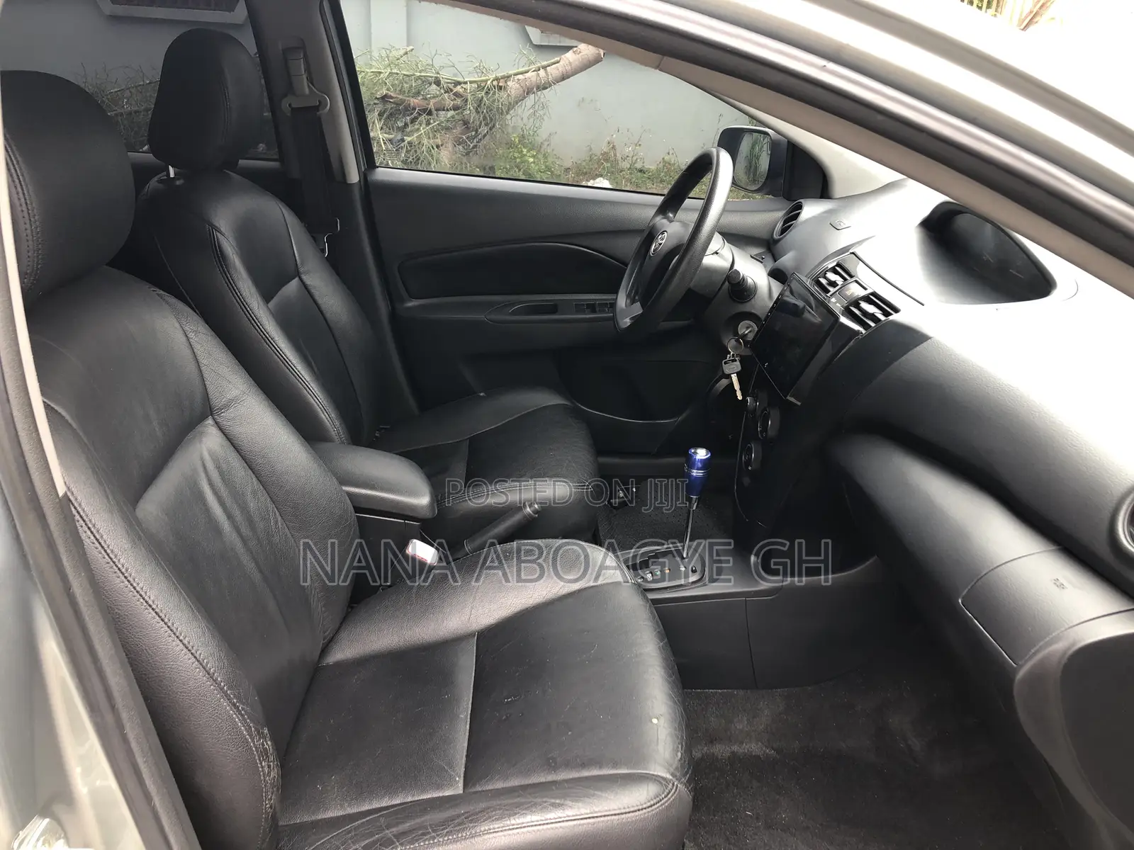Toyota Yaris 2010 Gray