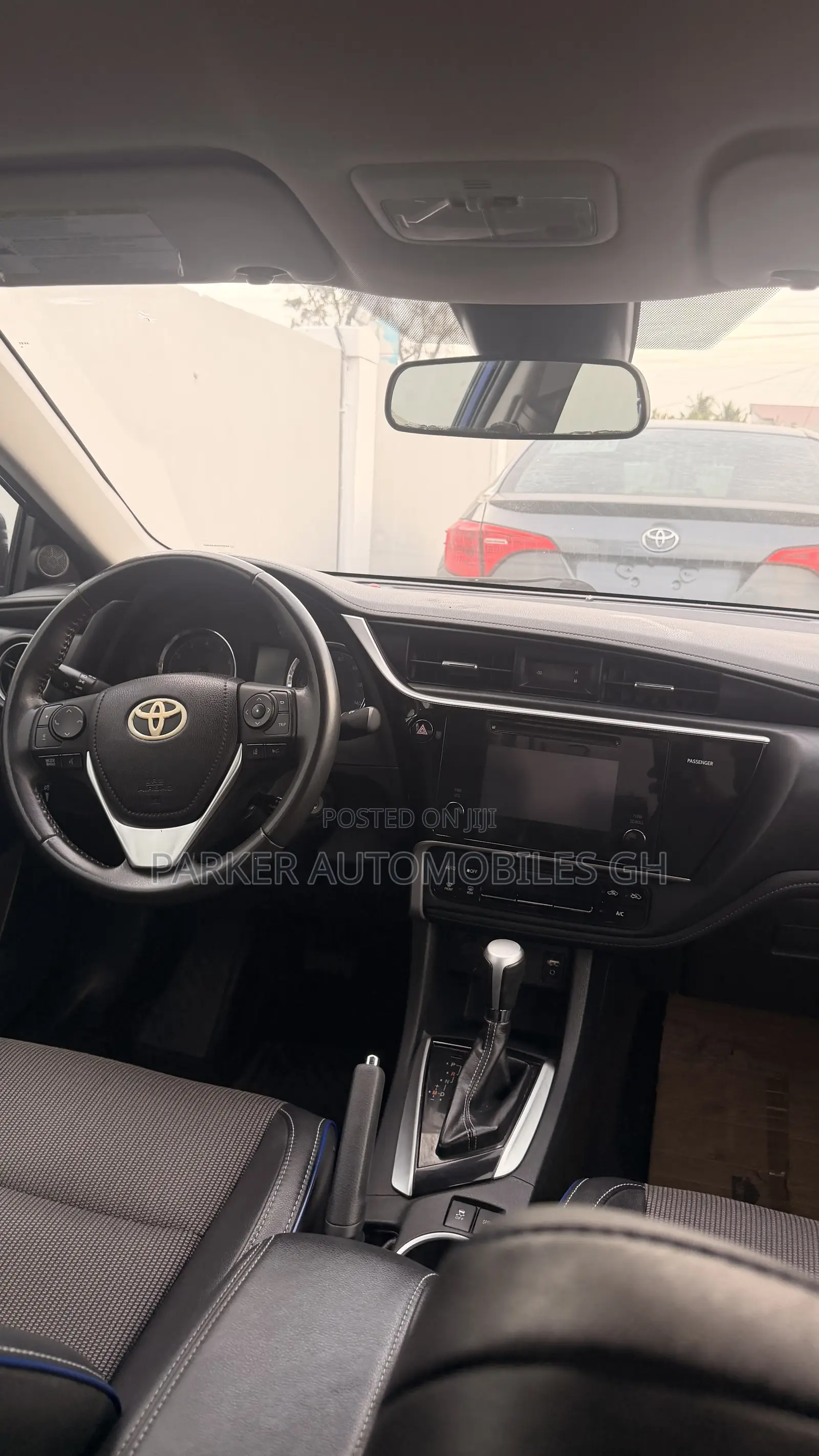 Toyota Corolla SE 4dr Sedan (1.8L 4cyl CVT) 2017 Blue