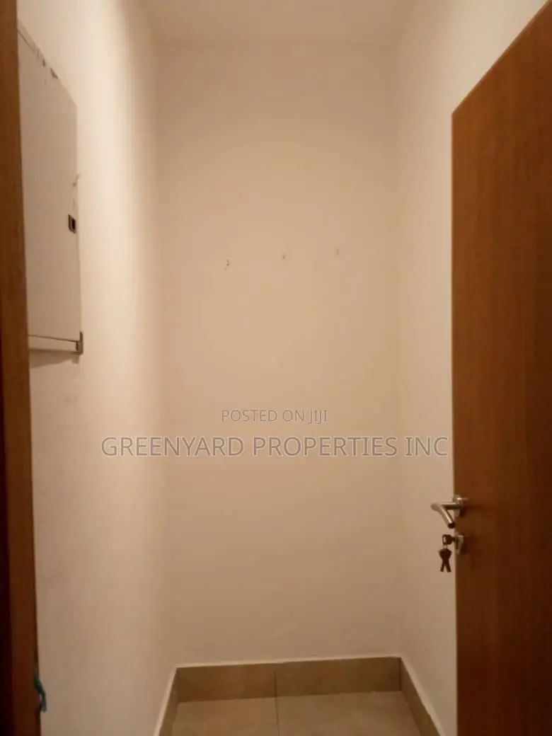 3bdrm Townhouse / Terrace in Airport for rent