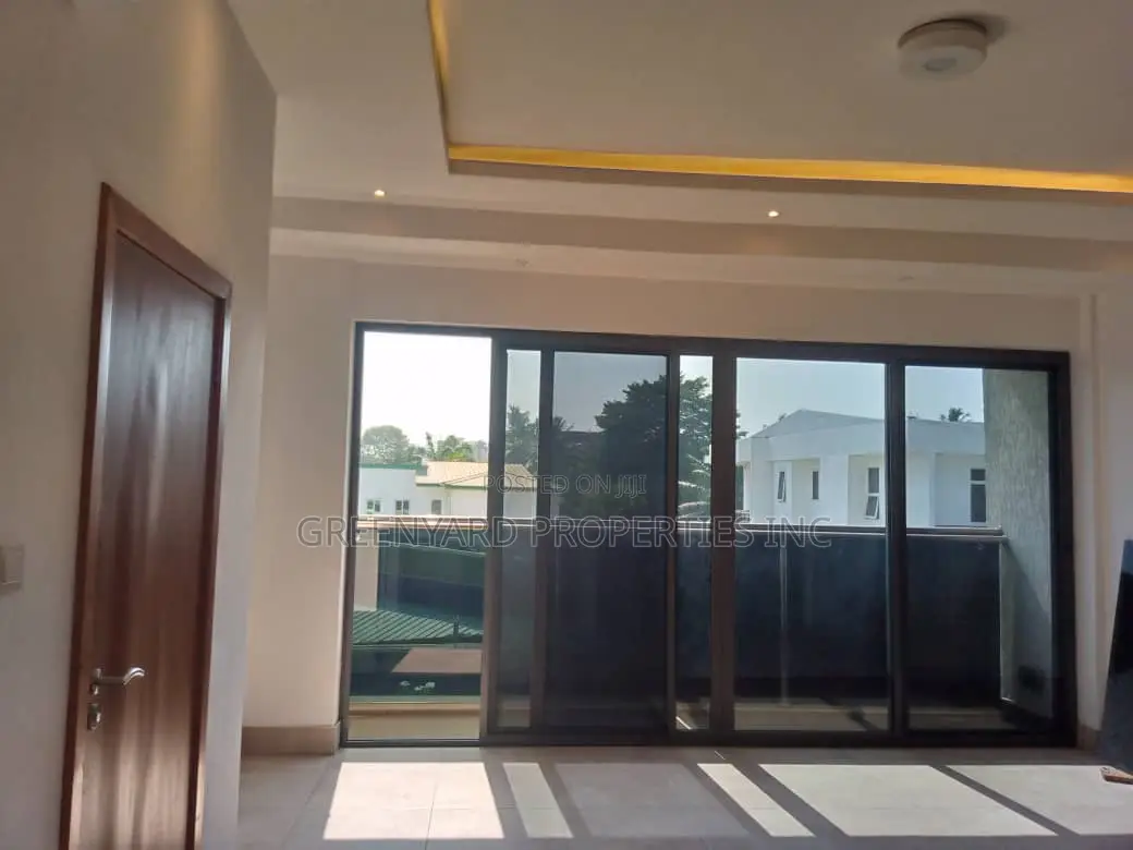 3bdrm Townhouse / Terrace in Airport for rent