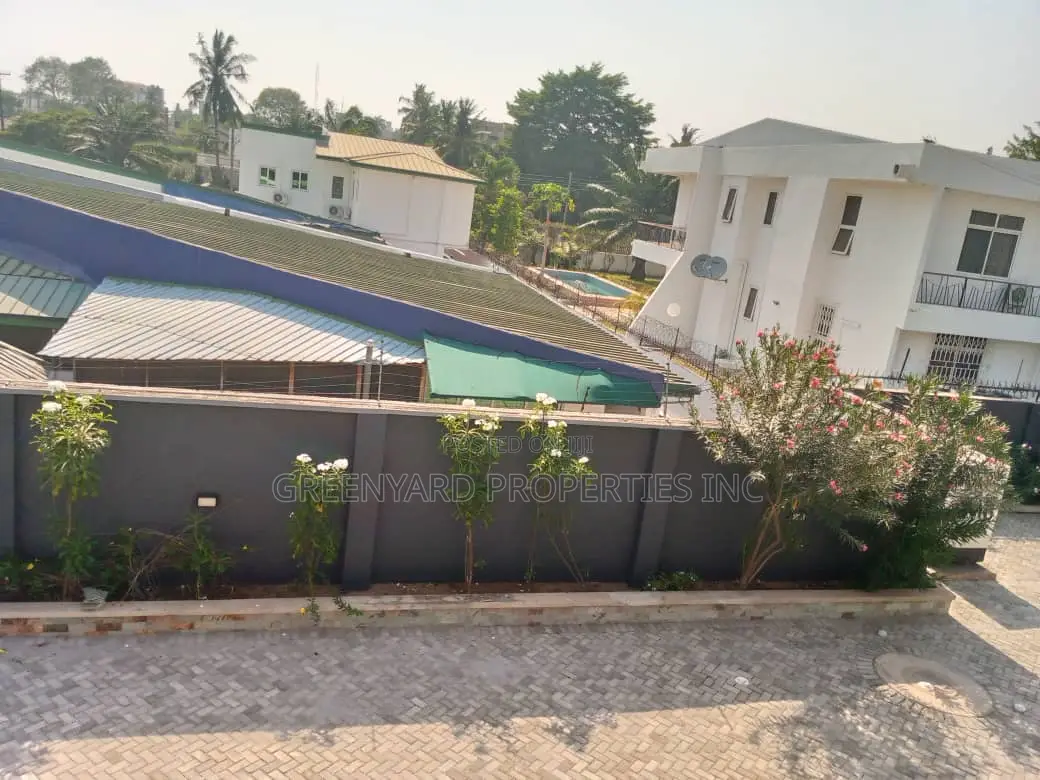 3bdrm Townhouse / Terrace in Airport for rent