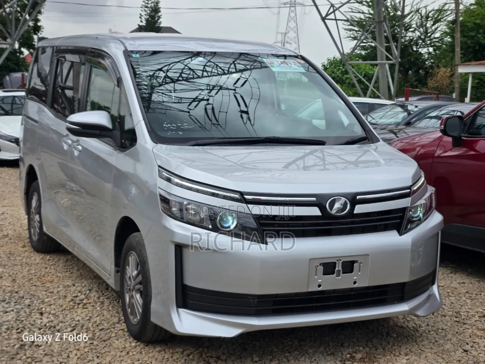 Toyota Voxy SV Premium 2014 Silver