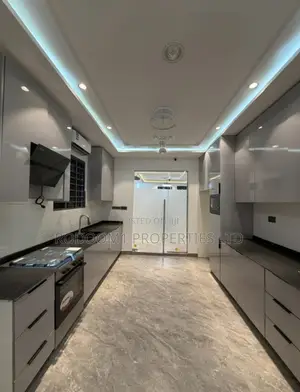 3bdrm House in Lakeside Estate for sale