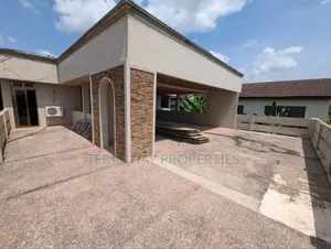 8bdrm House in Tantra for rent