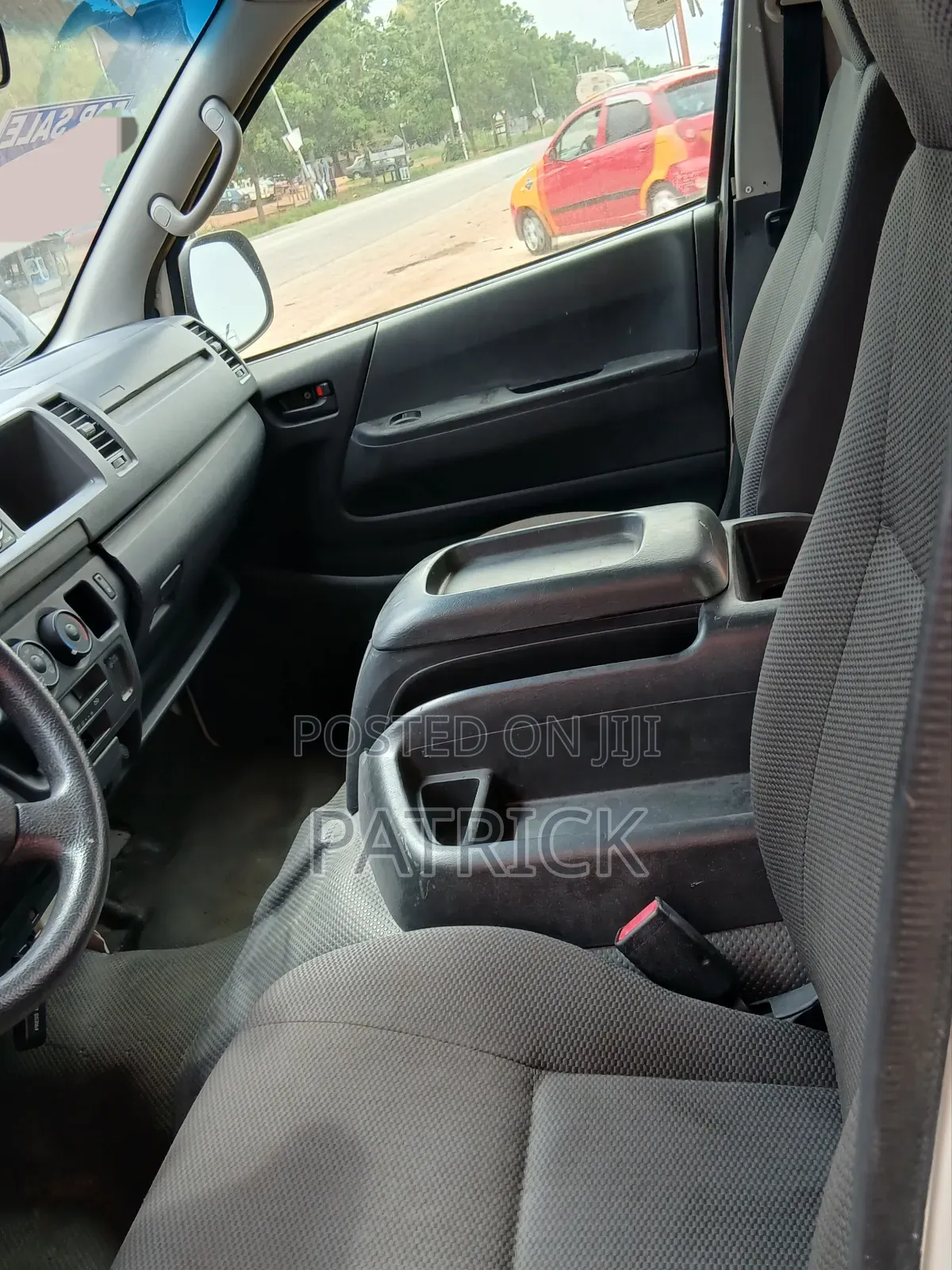 Nissan Caravan (Urvan) 2012 Grey