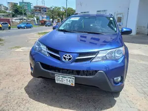 Toyota RAV4 LE AWD (2.5L 4cyl 6A) 2016 Blue