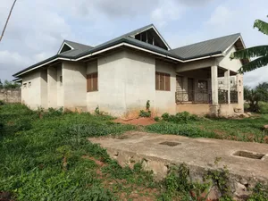 4bdrm House in Abrepo Asuofia Road, Atwima Nwabiagya for sale