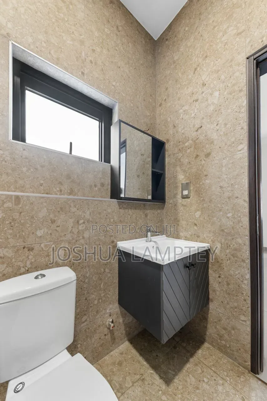 3bdrm House in Adenta Ssnits Flat for sale