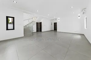 3bdrm House in Adenta Ssnits Flat for sale