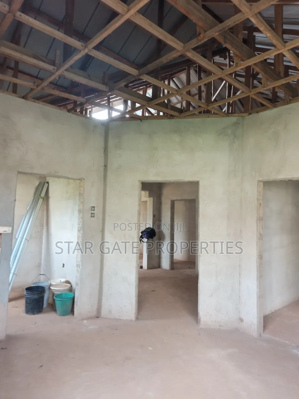 4bdrm House in Abrepo Asuofia Road, Atwima Nwabiagya for sale