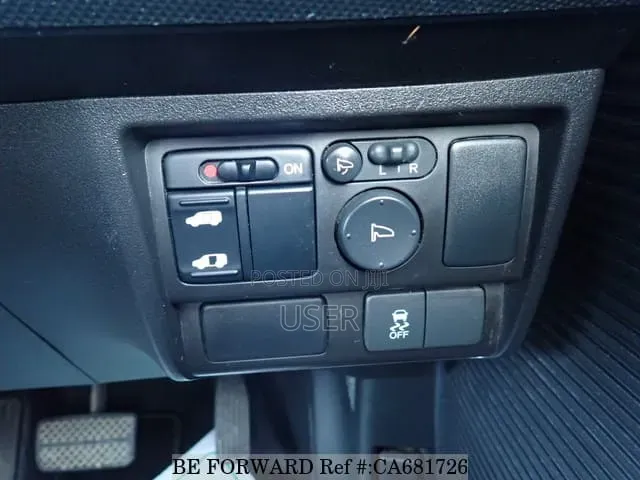 Honda Freed 2013 Pearl
