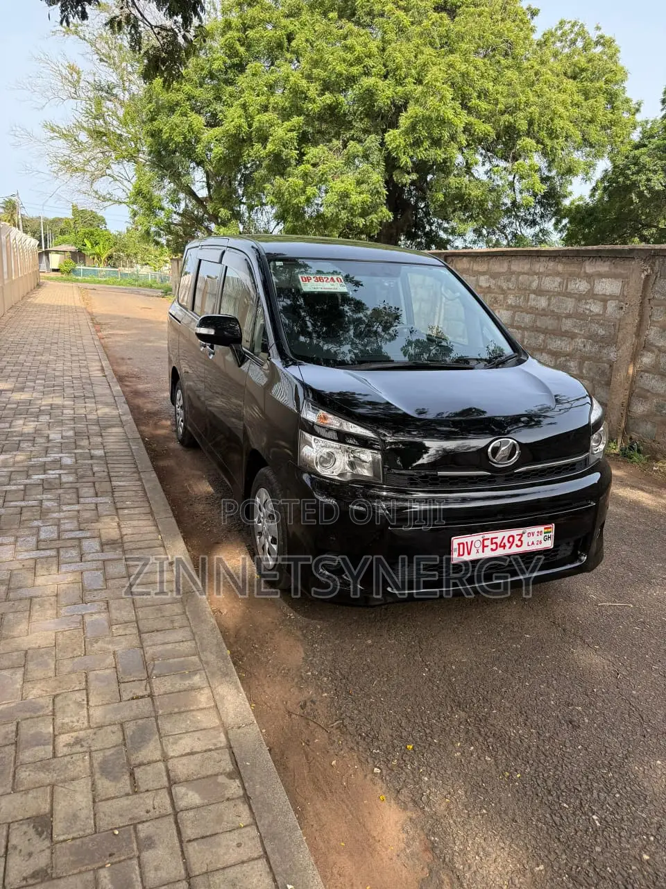 Toyota Voxy 2013 Black