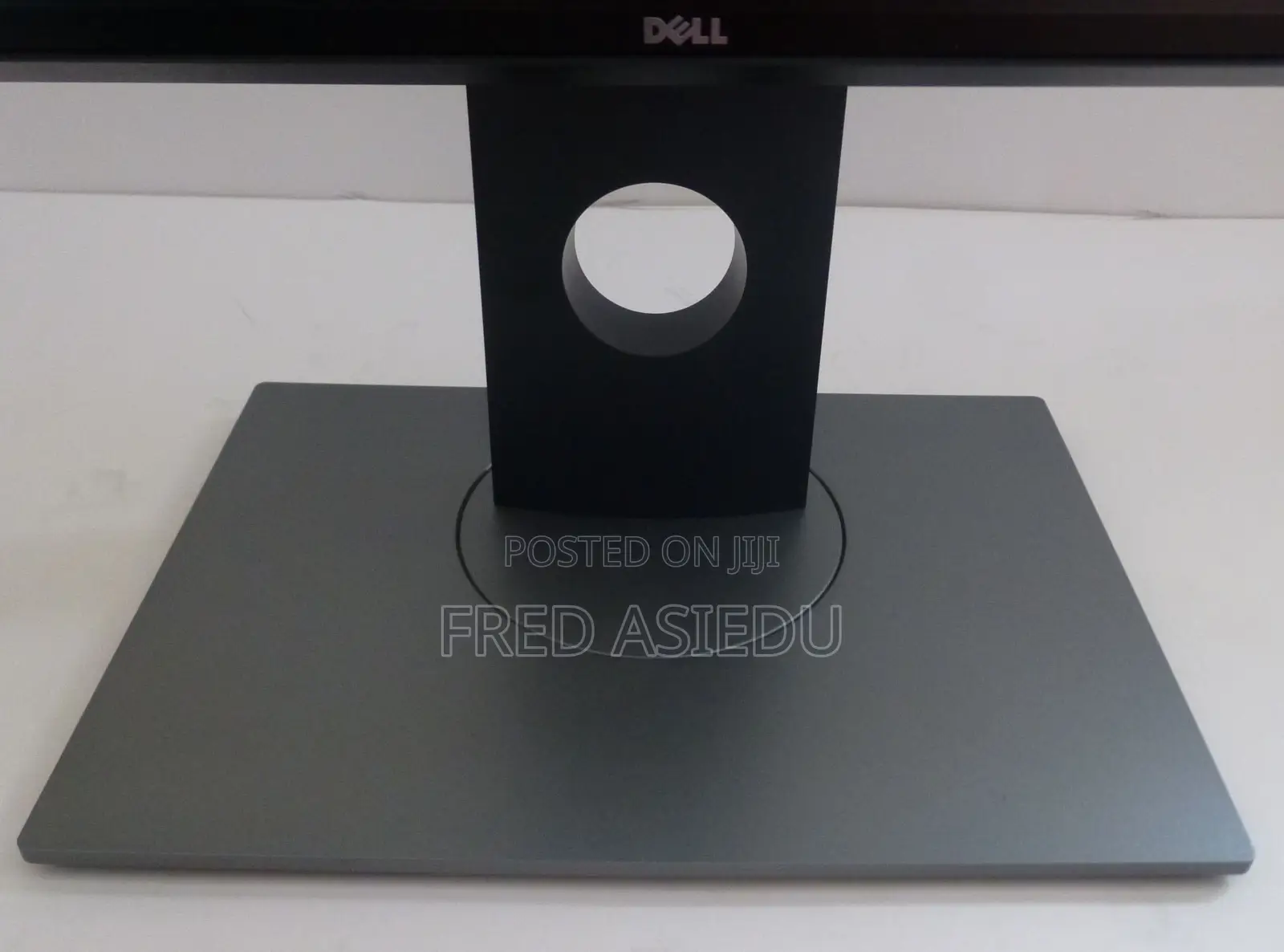 Dell 27 Inch Edgeless Monitor U2717d