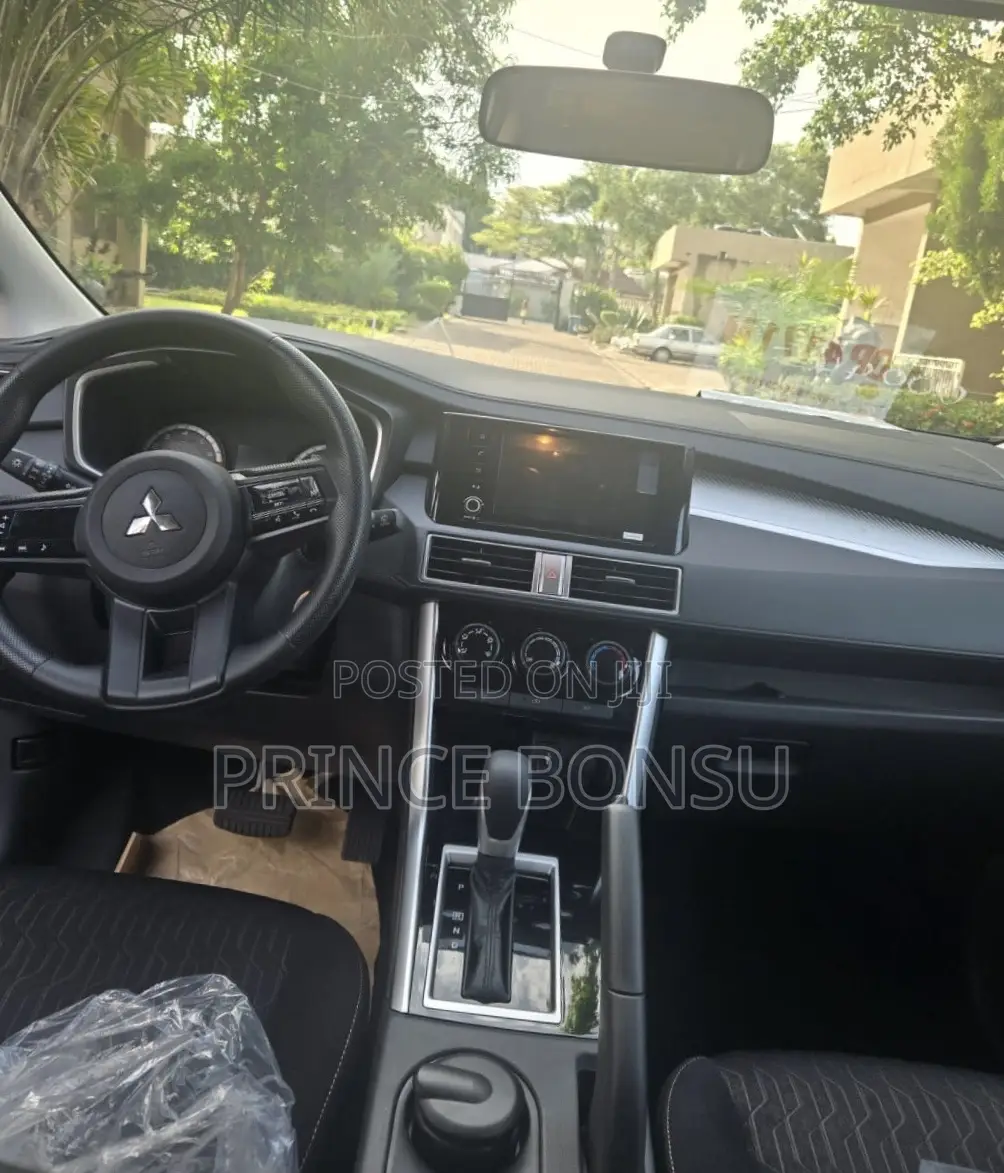 New Mitsubishi Xpander 2026 Gray