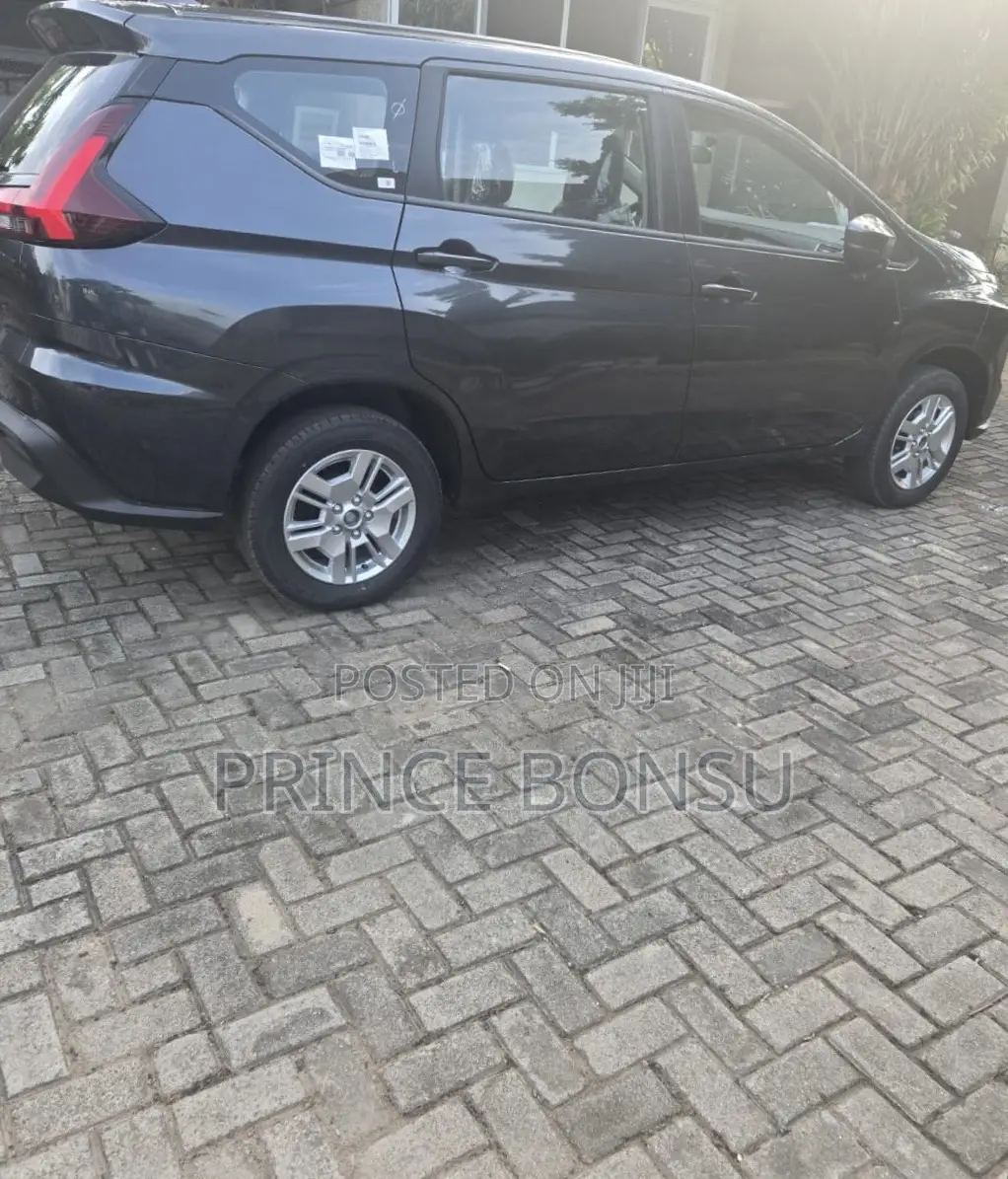 New Mitsubishi Xpander 2026 Gray