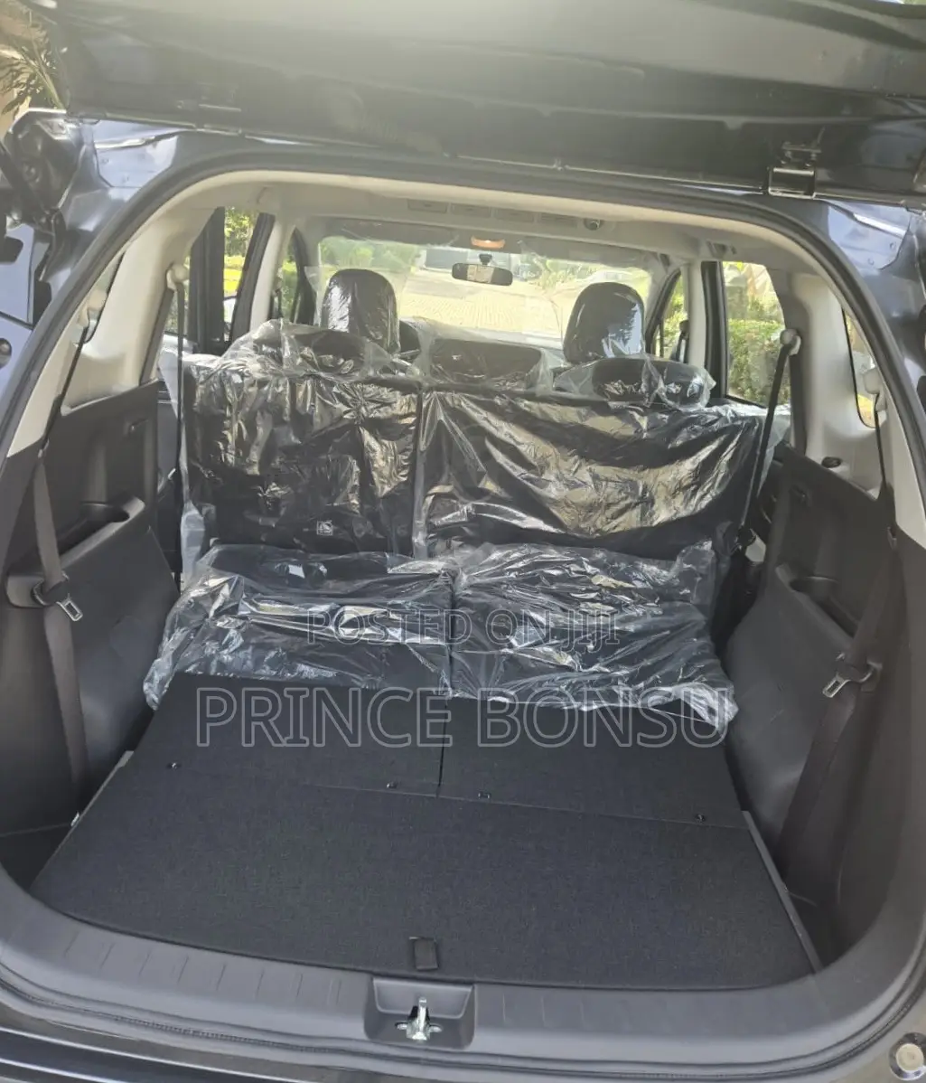 New Mitsubishi Xpander 2026 Gray
