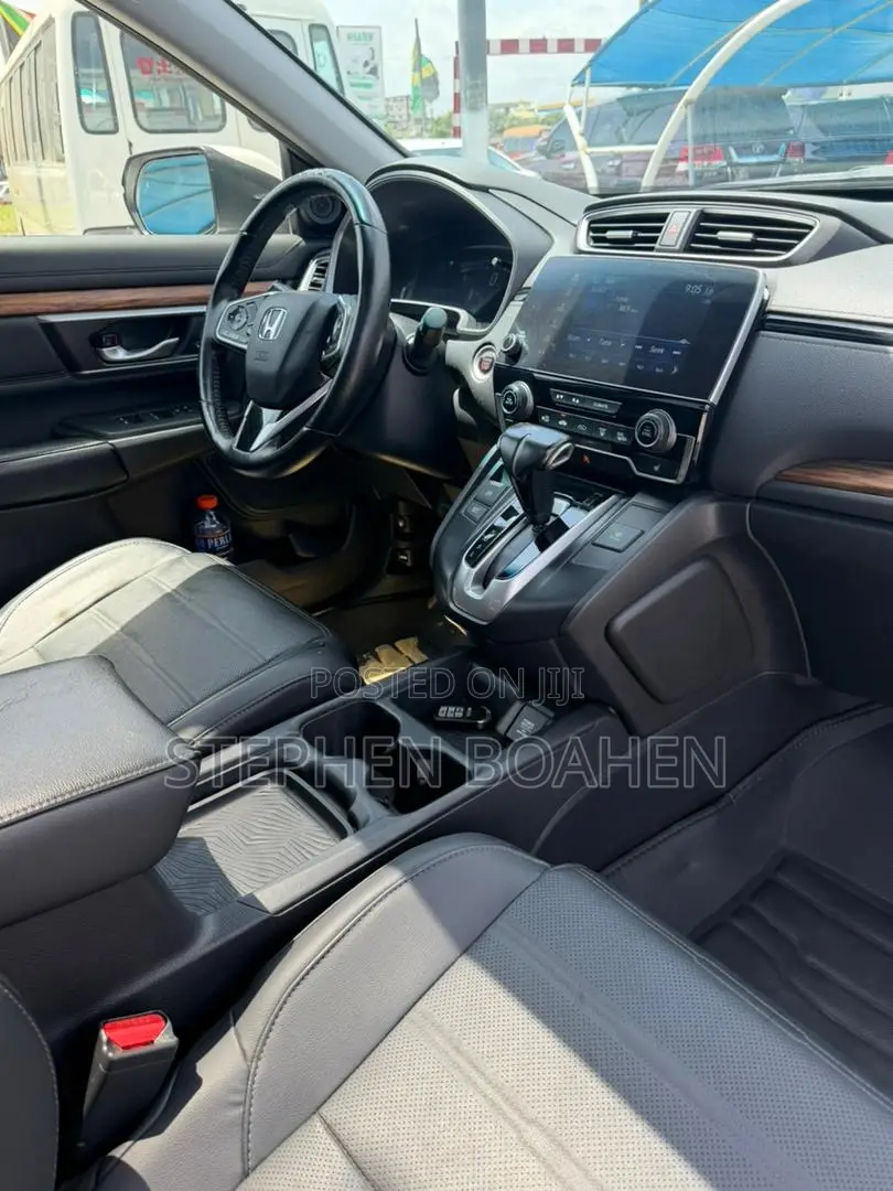 Honda CR-V Touring AWD 2019 White