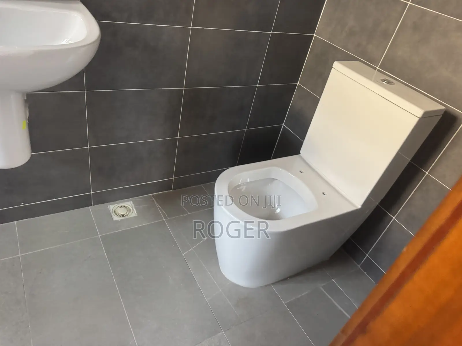 3bdrm House in Achimota Mile 7 for rent