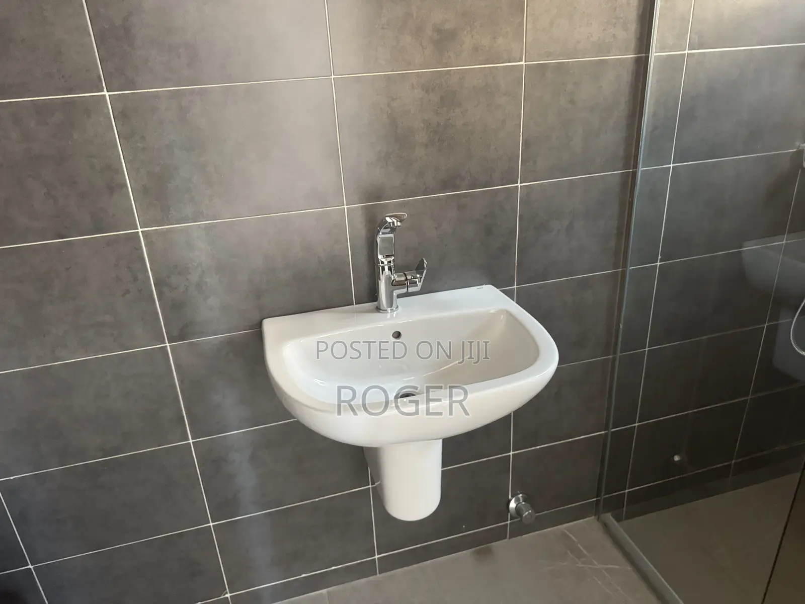 3bdrm House in Achimota Mile 7 for rent