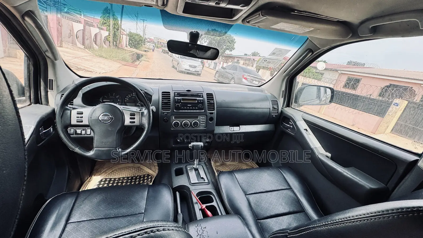 Nissan Navara 2.5 dCi Automatic 2012 Black