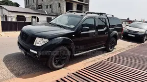 Nissan Navara 2.5 dCi Automatic 2012 Black