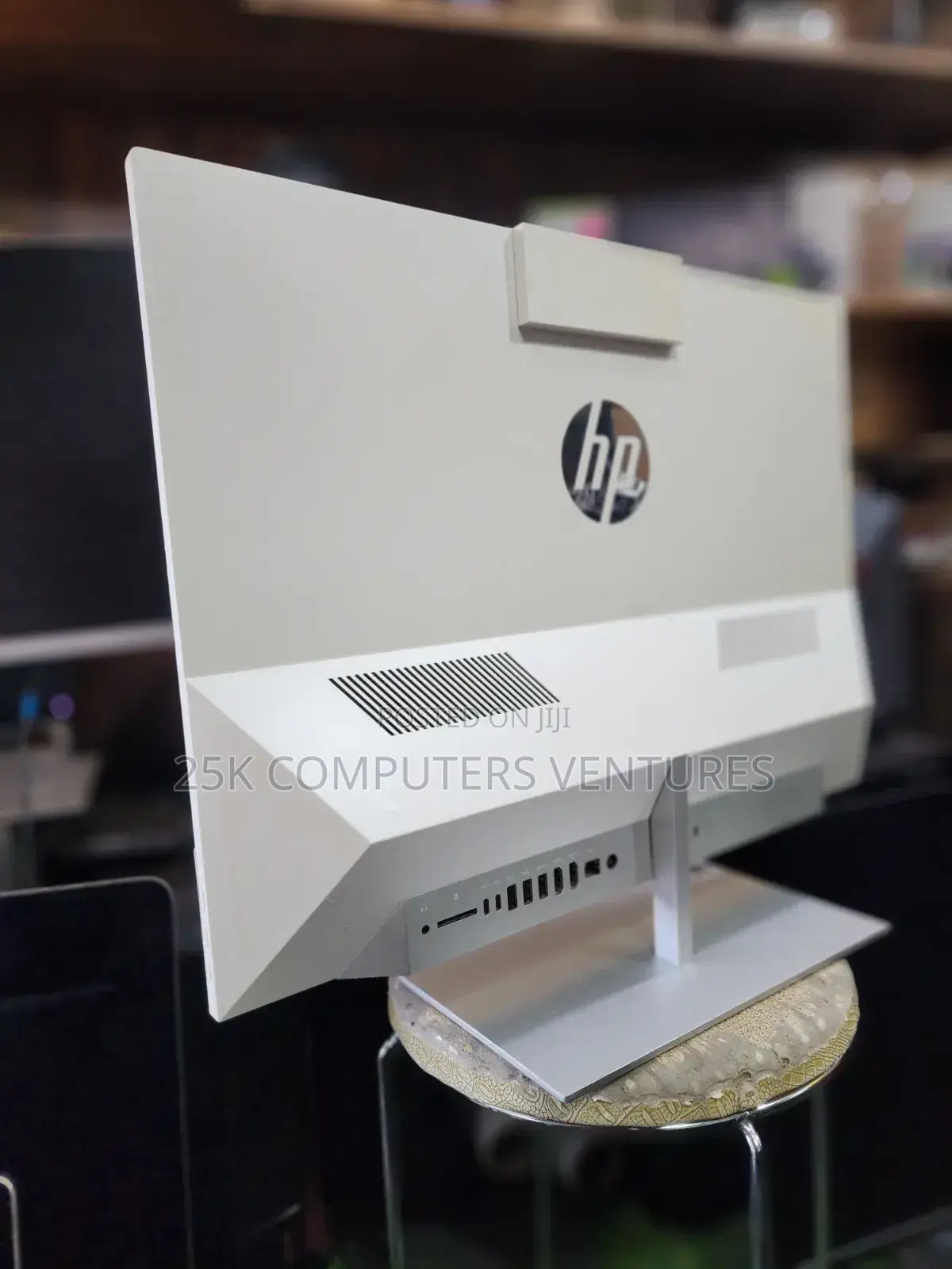 Desktop Computer HP Pavilion 24 8GB AMD Ryzen 5 HDD+SSD 1.5T