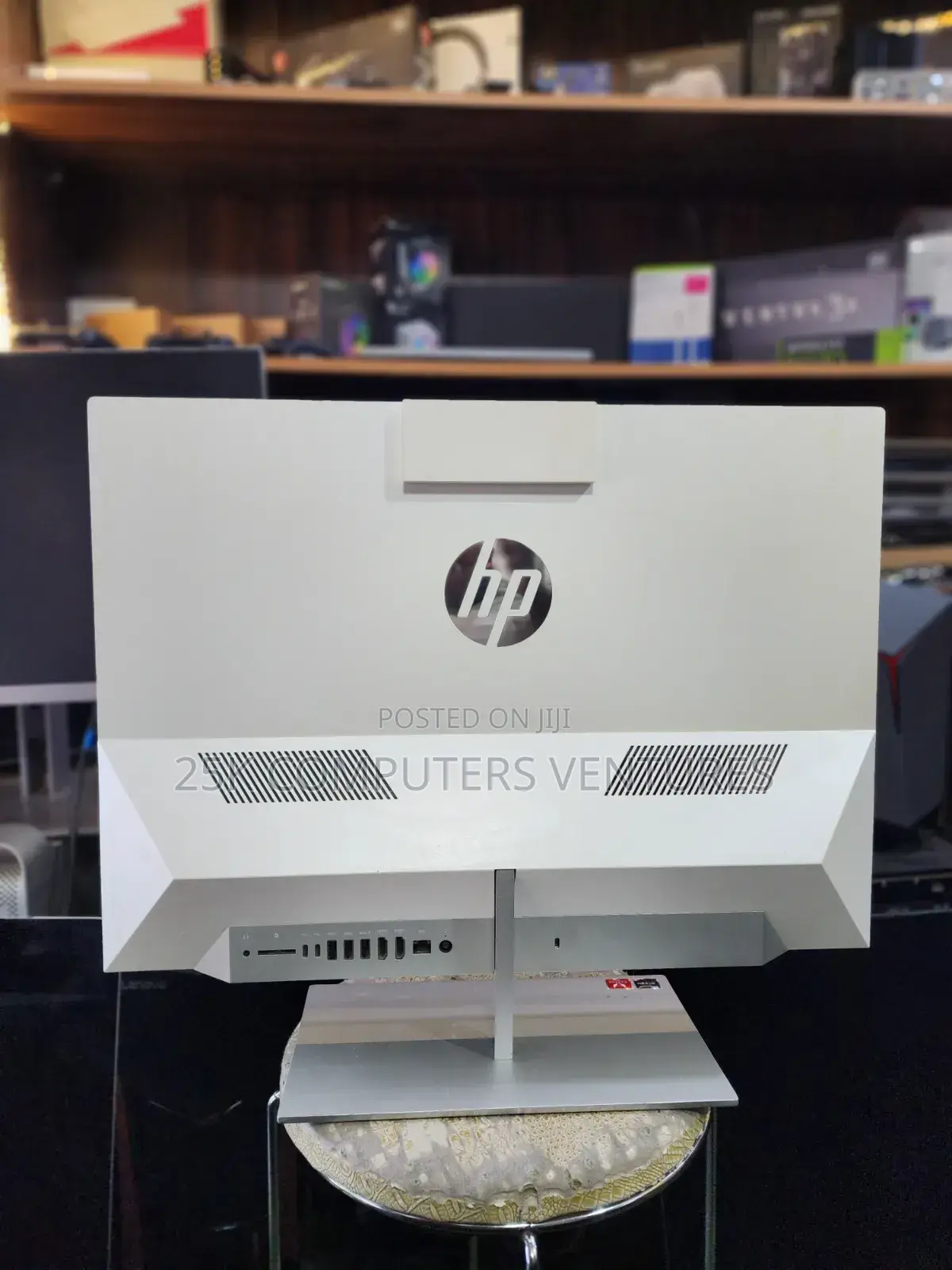 Desktop Computer HP Pavilion 24 8GB AMD Ryzen 5 HDD+SSD 1.5T