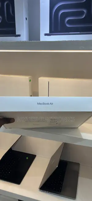 New Laptop Apple MacBook Air 2024 M3 15-inch 24GB Apple M3 SSD 512GB