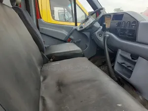 Mercedes-Benz Sprinter 2010 Red